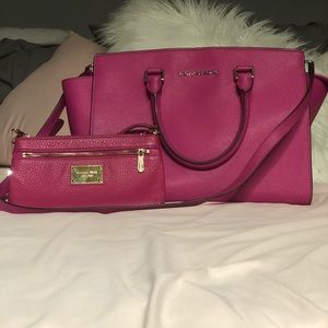 MICHAEL KORS MATCHING WALLET AND PURSE